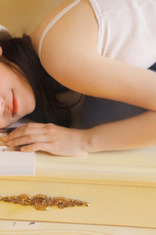 国产美女极度色诱视频WWW
